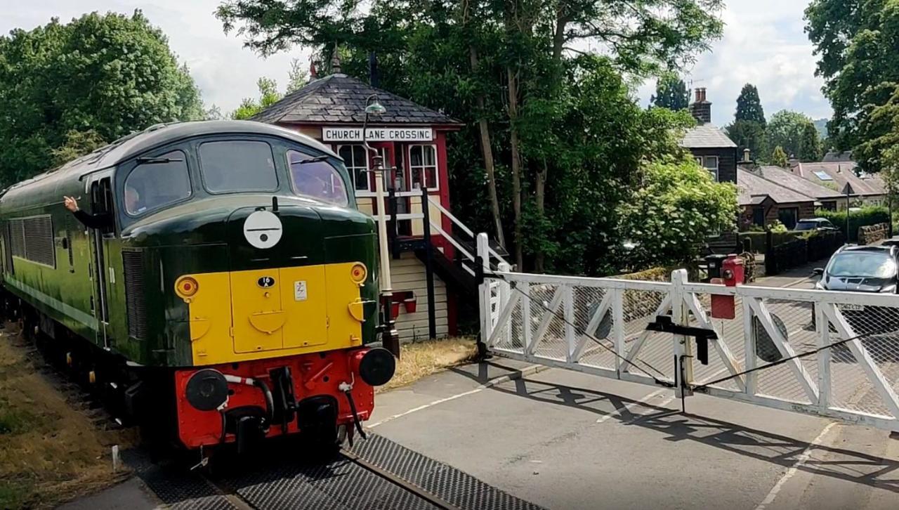 The Carriages - Peak District Great Rowsley Buitenkant foto